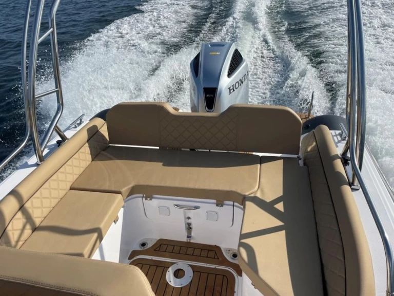 RIB hire in Cogolin - Salpa Salpa Soleil 23