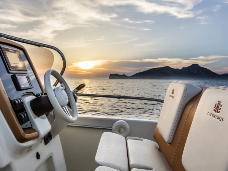 Yacht charter Cogolin - Capoforte CX 240 on SamBoat