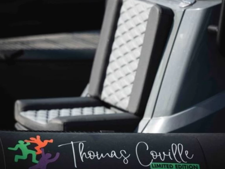 Yacht hire Cogolin cheap 700 THOMAS COVILLE