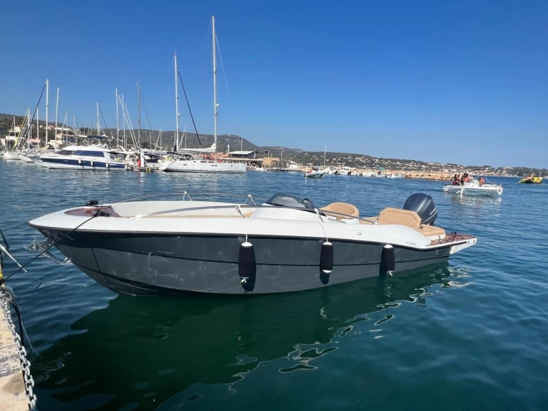 Charter a Clear Libra open 7.5 in Saint-Raphaël on Samboat