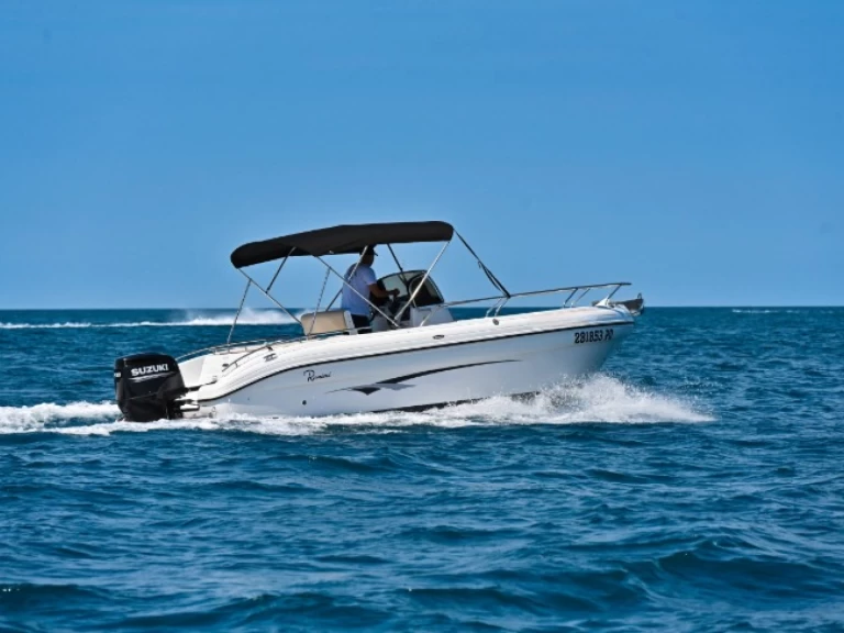 Yacht charter Funtana-Fontane - Ranieri Voyager 24 on SamBoat