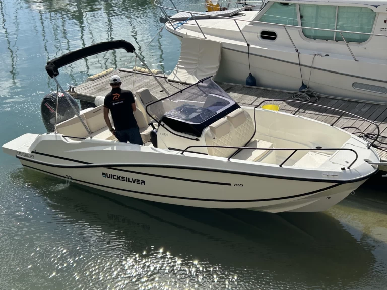 Motorboat to hire Saint-Martin-de-Ré at the best price