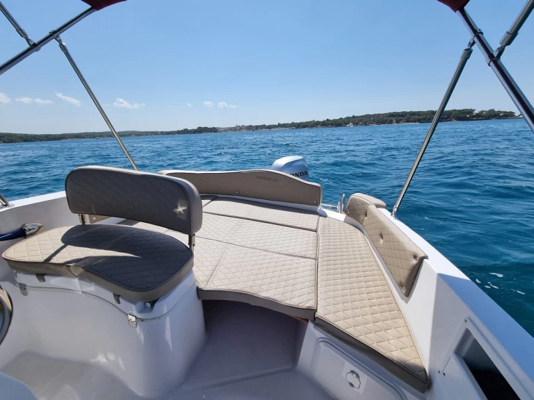 Motorboat hire in Funtana-Fontane - Marinello Eden 590