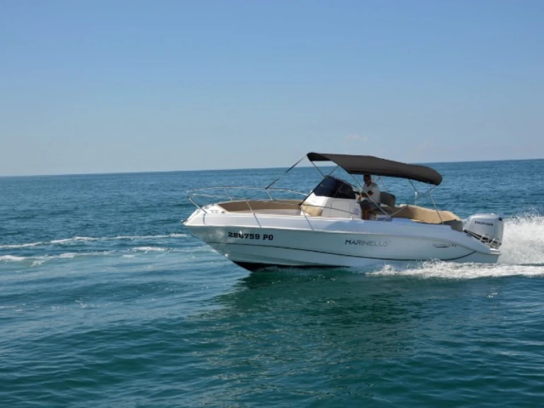 Charter a Marinello Eden 22 in Funtana-Fontane on Samboat
