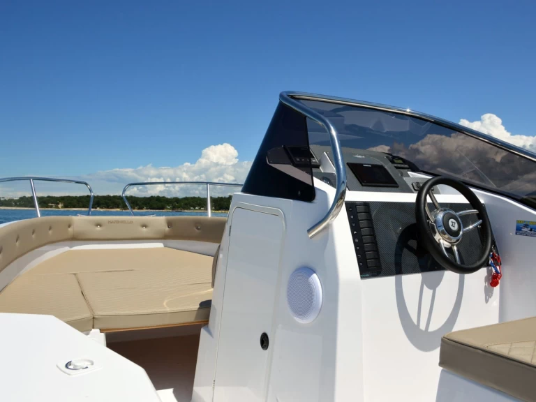 Hire Motorboat with or without skipper Marinello Funtana-Fontane