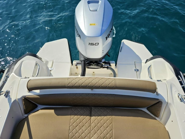Hire RIB Zar with a boat licence