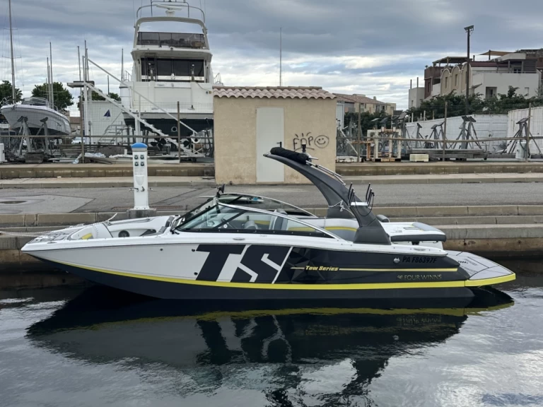 Four Winns TS 222 charter bareboat or skippered in  Gruissan
