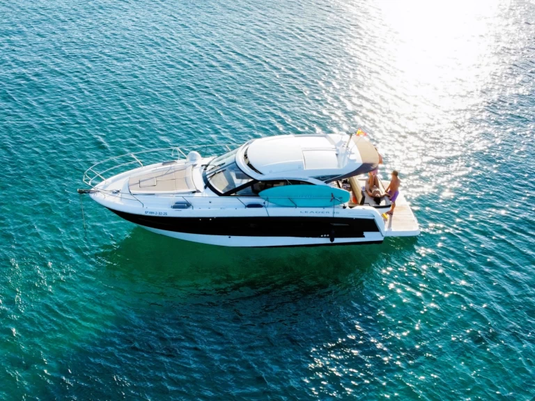 Motorboat to hire Fornells at the best price