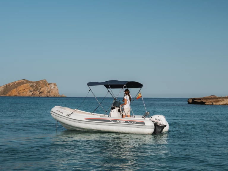 Yacht hire Sant Antoni de Portmany cheap 15 HP