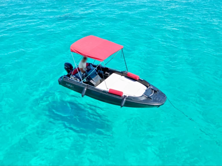 Charter a ROTO 450S in Golfe-Juan on Samboat