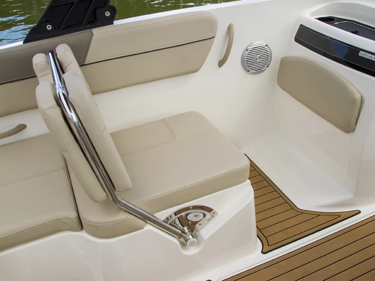 Hire a Bayliner VR6 OB Altea