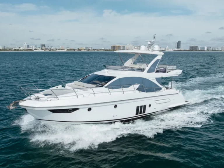 Luxury Yacht hire in Miami - Azimut Azimut 50 Fly
