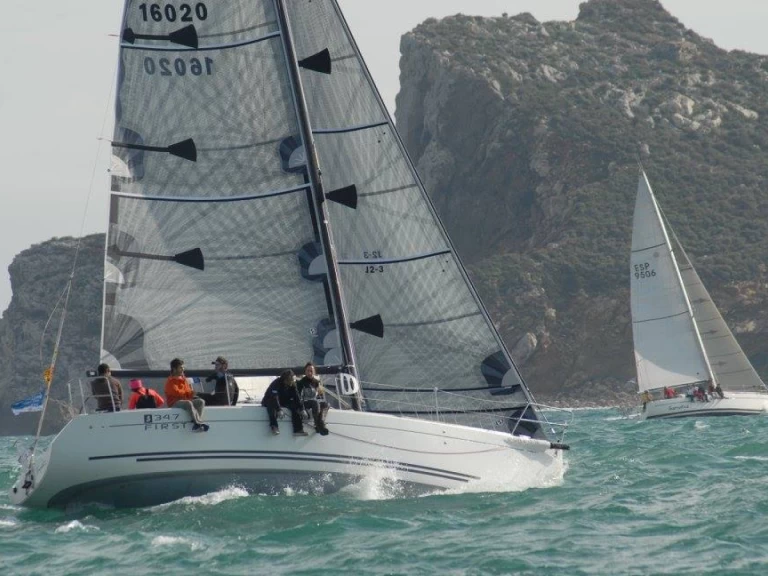 Charter a Bénéteau First 34.7 in Port de Palamós on Samboat
