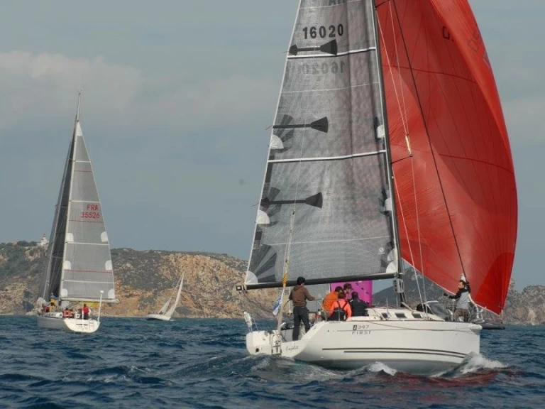 Hire Sailboat Bénéteau with a boat licence