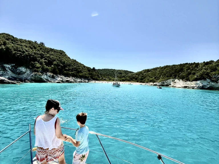 Motorboat to hire Benitses Marina at the best price