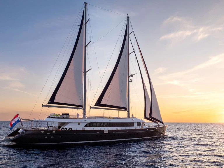 Yacht hire Croatia cheap Dalmatino