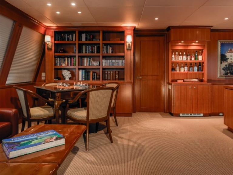 Delta Marine MURPHY'S LAW charter bareboat or skippered in  Bahamas