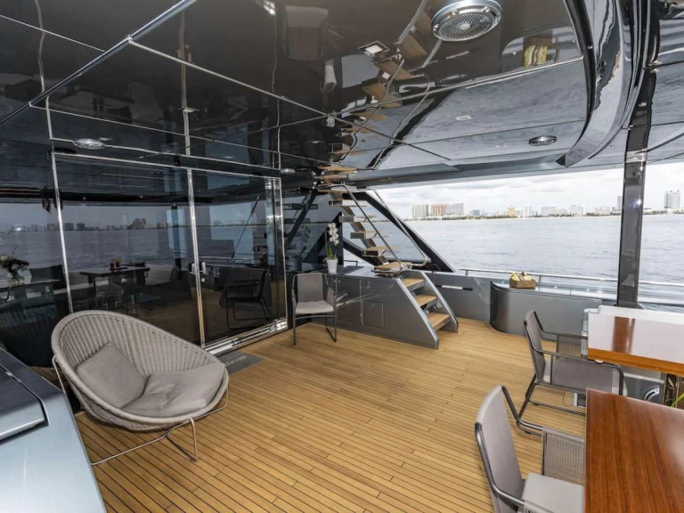 Luxury Yacht hire in Newport - Riva NO SURRENDER