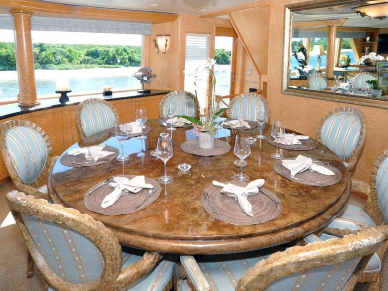 Hire Luxury Yacht with or without skipper Broward Boca Raton
