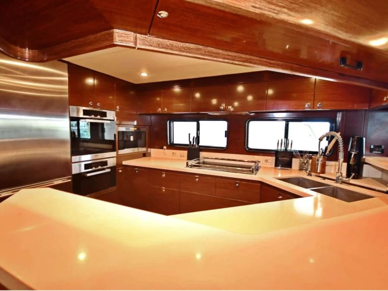 Charter a Nordhavn AMMONITE in Marsh Harbour on Samboat