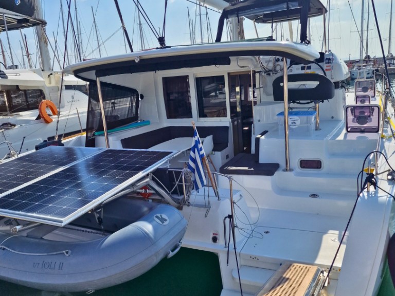 Yacht charter Alimos - Lagoon Lagoon 40 on SamBoat