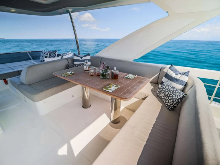 Yacht charter Palm Beach - Absolute ZENITH on SamBoat