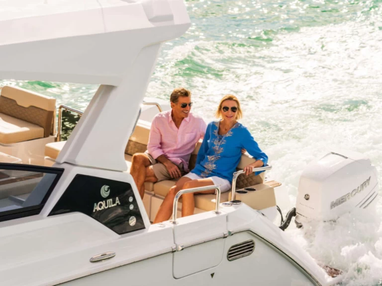 Hire Luxury Yacht Aquila with a boat licence