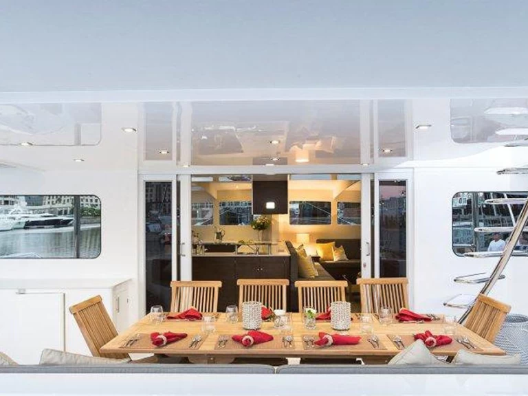 Charter a Matrix Yachts TRANQUILITY in British Virgin Islands (BVI) on Samboat