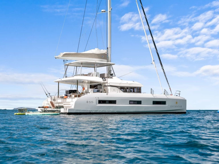 Luxury Yacht hire in U.S. Virgin Islands - Lagoon EVENSTAR