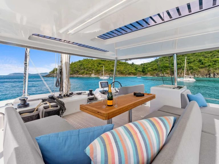 Hire Luxury Yacht with or without skipper Lagoon U.S. Virgin Islands