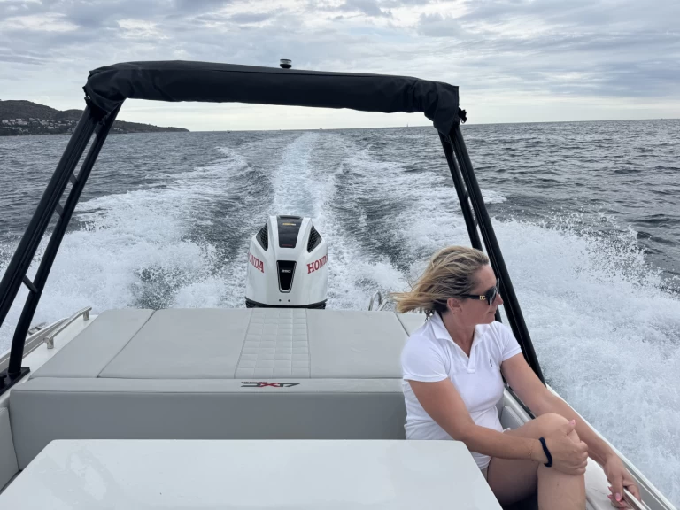 Yacht hire Roses cheap HA27