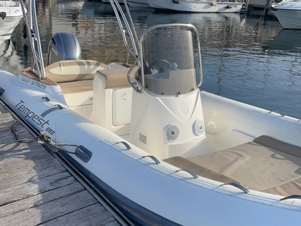 Hire RIB with or without skipper Capelli Marseille