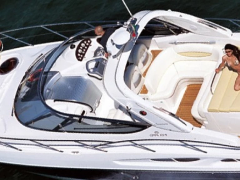 Charter a Cranchi Endurance 39 in Saint-Raphaël on Samboat