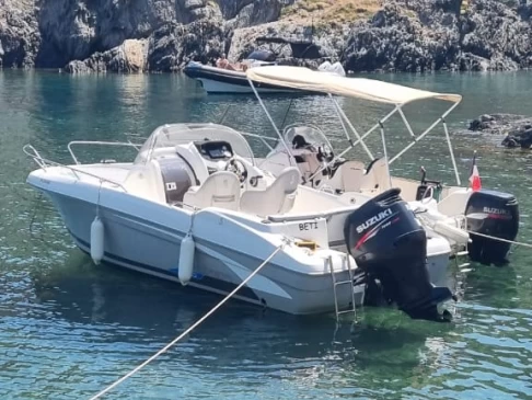 Motorboat hire in Argelès-sur-Mer - Bénéteau Flyer 650 Open