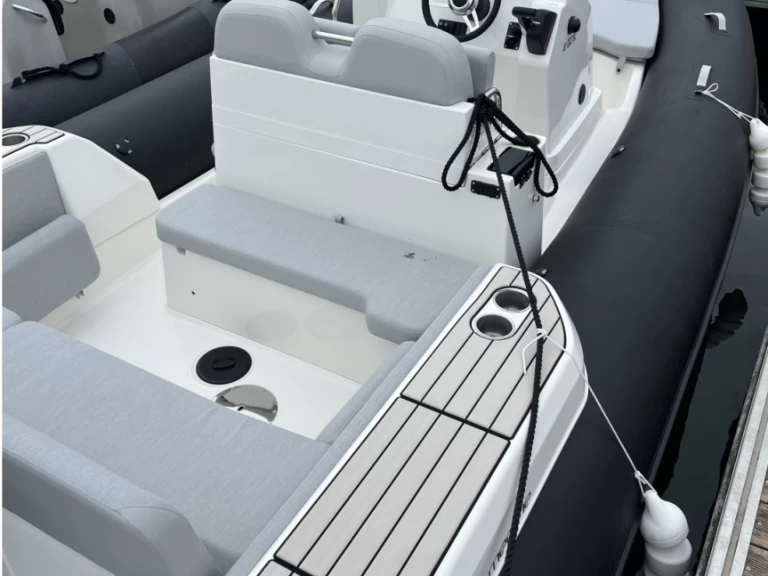 RIB hire in La Trinité-sur-Mer - Zodiac Medline 7.5