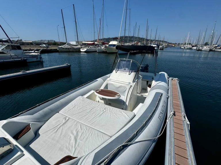 Lomac Lomac 760 IN charter bareboat or skippered in  Sète