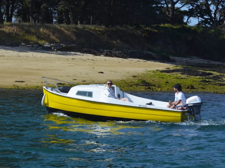 Yacht hire Arradon cheap MEHNIR 475