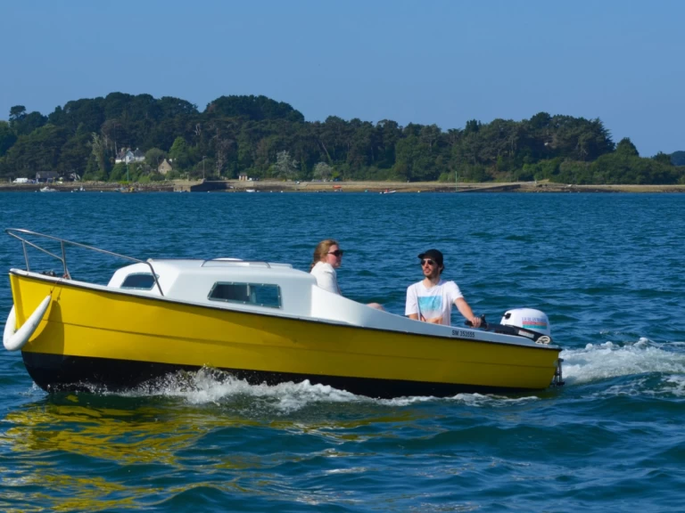 Charter a Lanaverre MEHNIR 475 in Arradon on Samboat