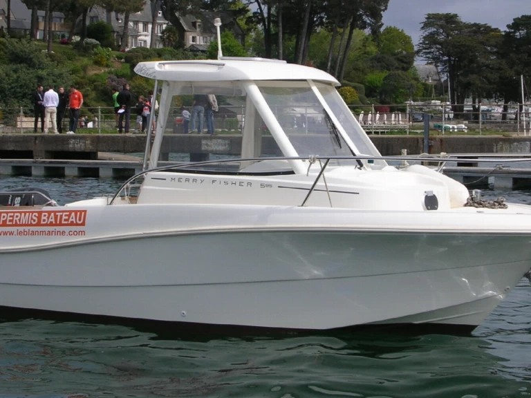 Motorboat to hire Arradon at the best price