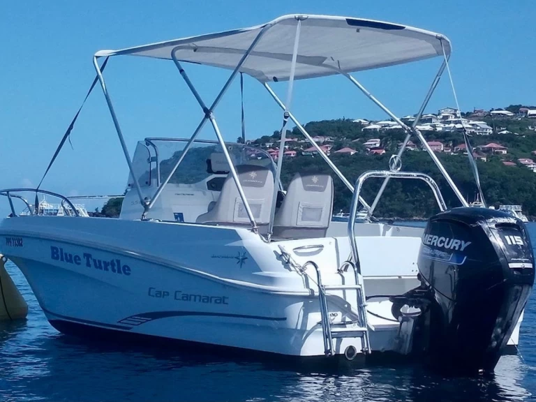 Yacht charter Sainte-Rose - Jeanneau Cap Camarat 5.5 CC Serie 2 on SamBoat