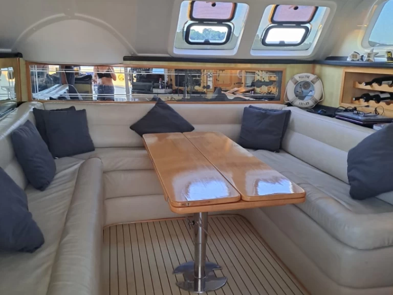 Catamaran hire in Hell-Ville - Royal Cape Majestic 53