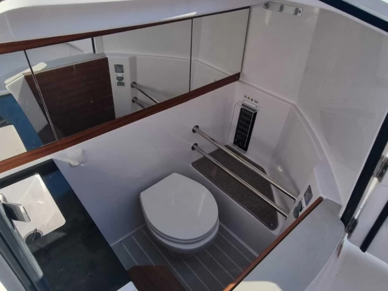 Yacht hire Trogir cheap Axopar 28 T-Top