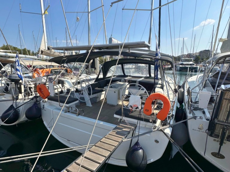 Hire Sailboat Bénéteau with a boat licence
