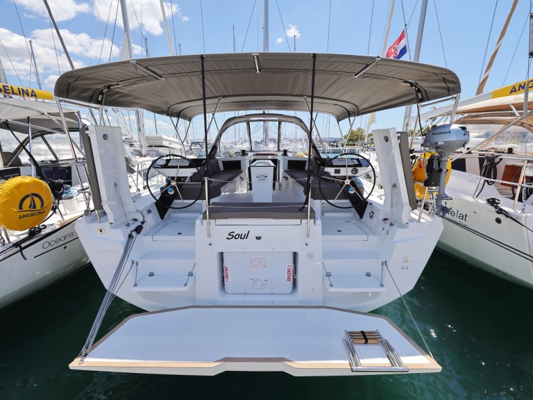 Yacht charter Sukošan - Dufour Dufour 44 on SamBoat