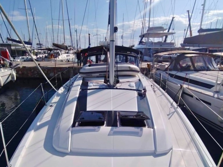 Yacht hire Alimos cheap Oceanis 46.1