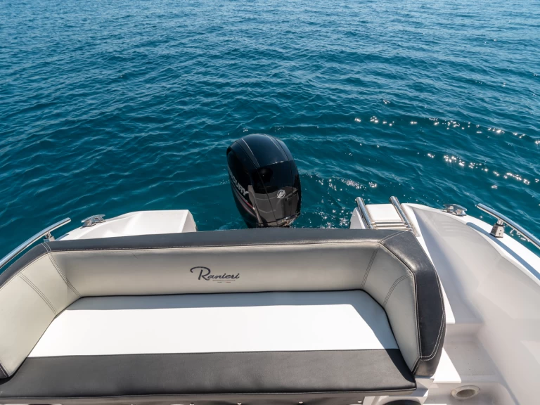 Yacht hire Trogir cheap Voyager 21