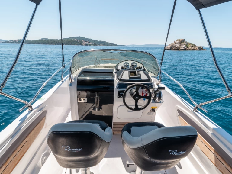 Motorboat hire in Trogir -  Voyager 21