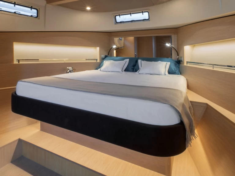 Motorboat to hire Split at the best price