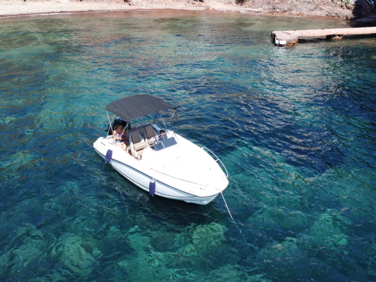 Motorboat hire in Mandelieu-la-Napoule - Quicksilver Quicksilver 555 Open
