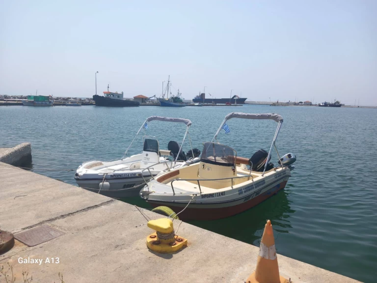 Hire a Athrakiboats Macedonia 4.85 Néa Moudhaniá